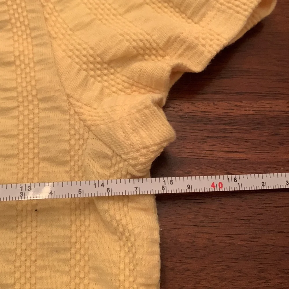 💛 Top - Picture 3 of 5